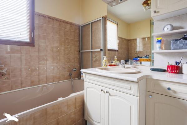 Maison à vendre 390 000 € Péchabou 5 p 104 m² DPE D