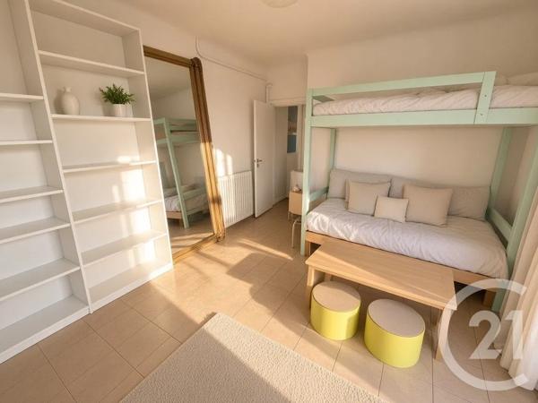 Appartement F1 à vendre  1 pièce - 37 m 2   TOULON  - 83
