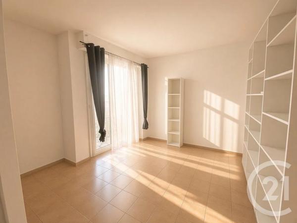 Appartement F1 à vendre  1 pièce - 37 m 2   TOULON  - 83