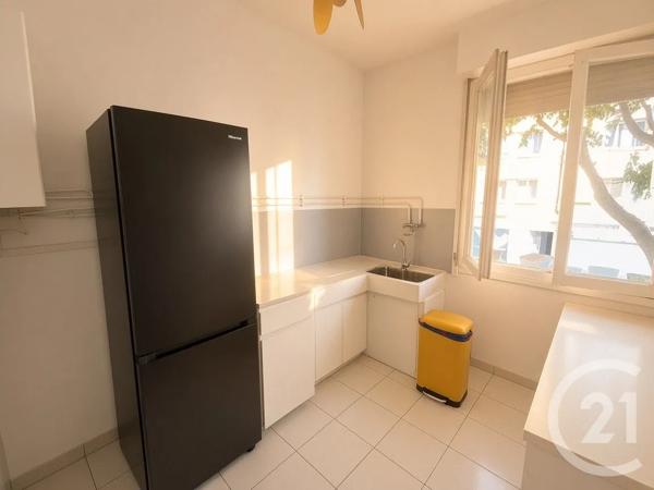 Appartement F1 à vendre  1 pièce - 37 m 2   TOULON  - 83