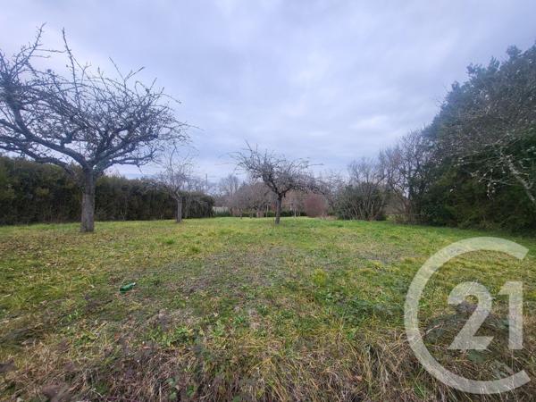 Terrain à vendre  1660 m2 DOMERAT - 03