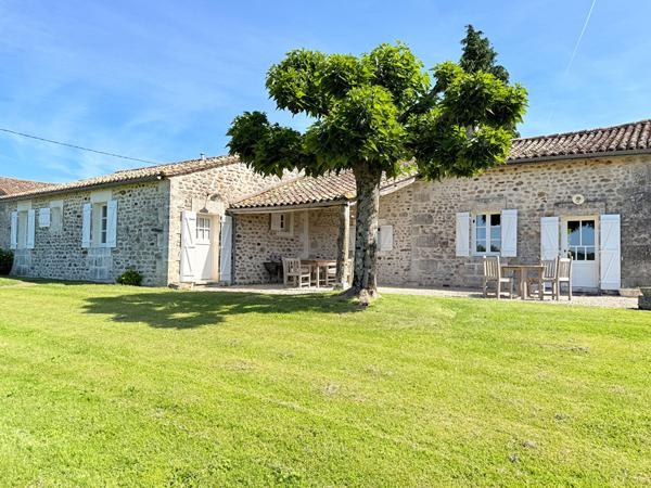 MAISON DE CARACTERE Dignac