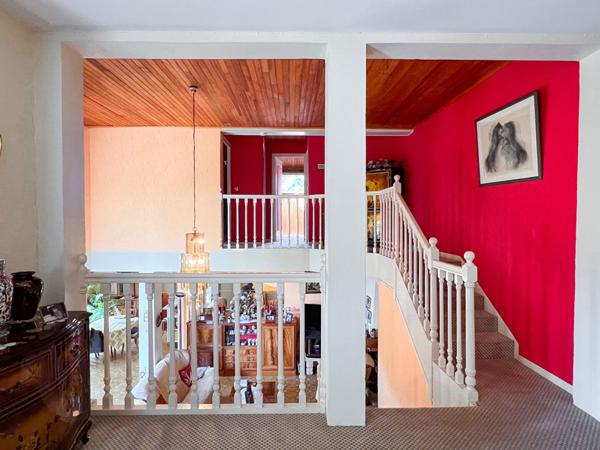 A VENDRE Maison familiale à Angers proche écoles et commodités - 170m² avec 3 chambres, garage et cave