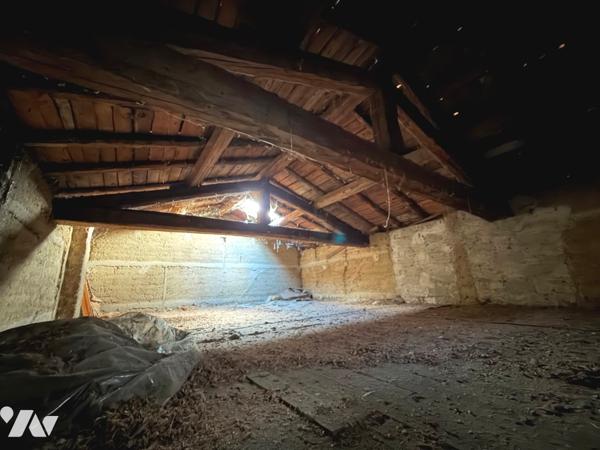 Maison d'habitation 115 m² avec terrain et garage.
PRIX : 150 000 €. 
Mr Grandpierre 07 86 12 52 67