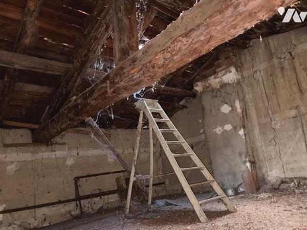 Maison d'habitation 115 m² avec terrain et garage.
PRIX : 150 000 €. 
Mr Grandpierre 07 86 12 52 67