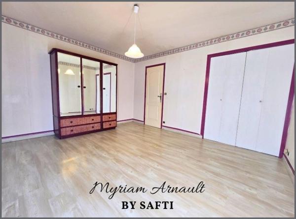 Maison Contemporaine 4 chambres garage piscine