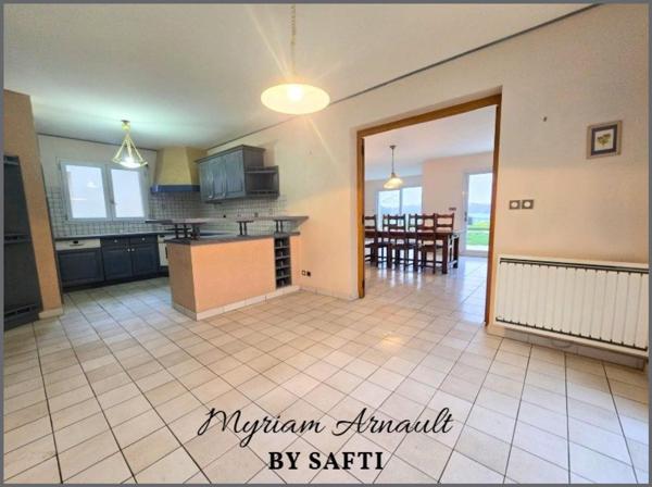 Maison Contemporaine 4 chambres garage piscine