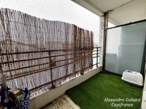 CENON - Appartement T2 - Balcon - Place de parking couverte