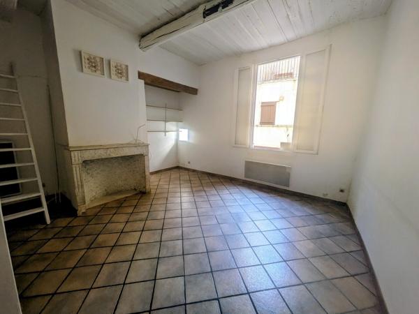 T1 en haut du cours mirabeau (création balcon possible)