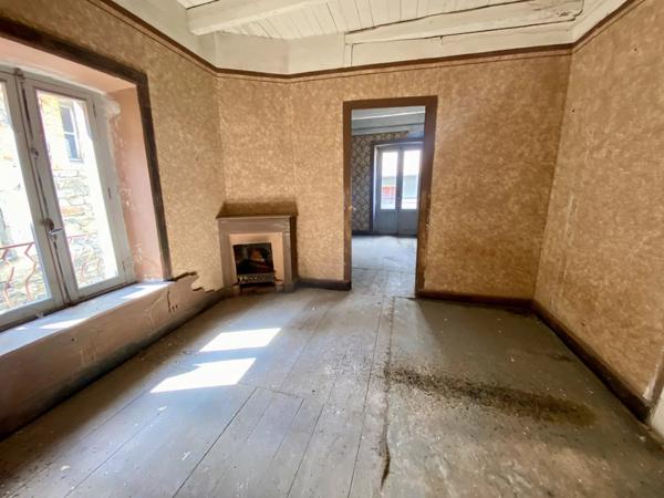 Immobilier Chamalières-sur-Loire (43800) – Maison 200m2 – 50 000 €