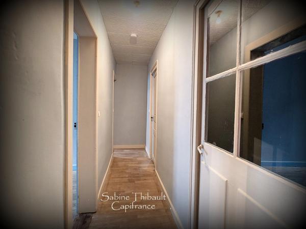 Dpt Sarthe (72), à vendre LE LUDE immeuble de rapport 9 pièces