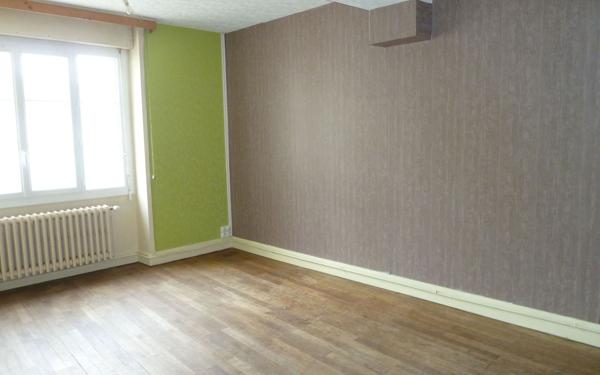 Appartement à louer    4 pièces •  Saint-Aignan