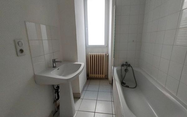 Appartement à louer    4 pièces •  Saint-Aignan