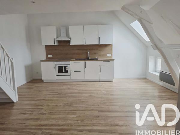 Location appartement 4 pièces 55 m² Villeneuve-sur-Yonne