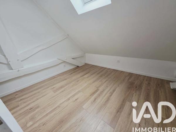 Location appartement 4 pièces 55 m² Villeneuve-sur-Yonne