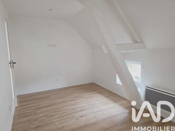 Location appartement 4 pièces 55 m² Villeneuve-sur-Yonne