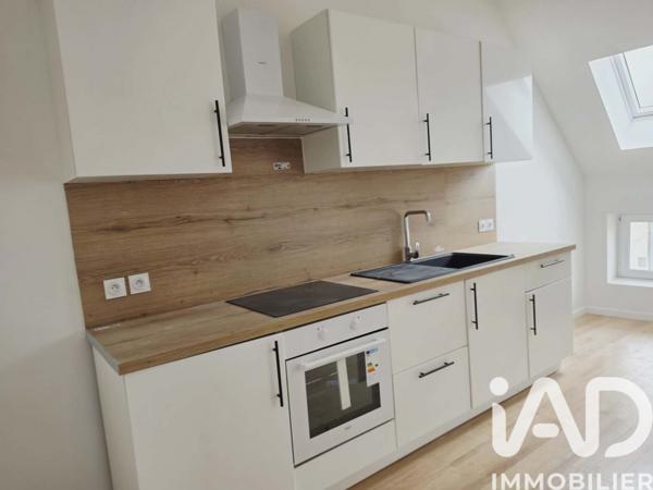 Location appartement 4 pièces 55 m² Villeneuve-sur-Yonne