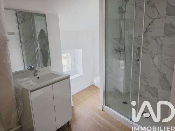 Location appartement 4 pièces 55 m² Villeneuve-sur-Yonne