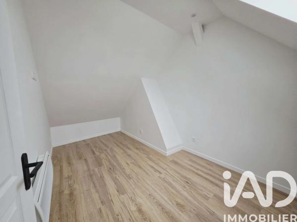 Location appartement 4 pièces 55 m² Villeneuve-sur-Yonne