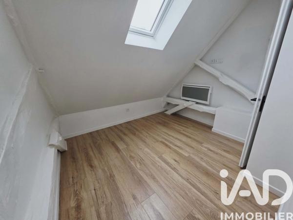 Location appartement 4 pièces 55 m² Villeneuve-sur-Yonne
