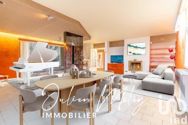 Maison d’architecte 12 pièces de 283 m² à Montbéliard (25200)