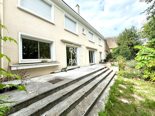 79130 SECONDIGNY Spacieuse maison familiale rénovée à Secondigny