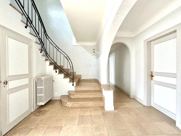 79130 SECONDIGNY Spacieuse maison familiale rénovée à Secondigny