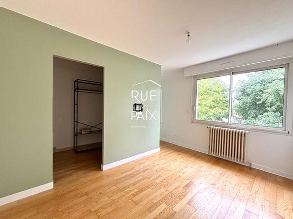 79130 SECONDIGNY Spacieuse maison familiale rénovée à Secondigny