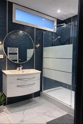 Breuillet (91650) BREUILLET - MAISON FAMILIALE RÉNOVÉE DE TYPE F7 - 214 m2 HABITABLES - HAUT STANDING - JARDIN 1 100 m2 - EXCELL