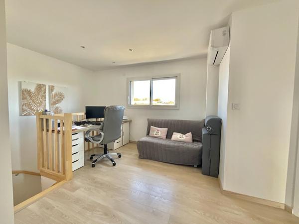 Maison moderne 137m2, 3 ch, garage , terrain 517m2