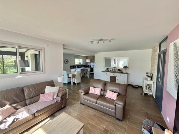 Maison moderne 137m2, 3 ch, garage , terrain 517m2