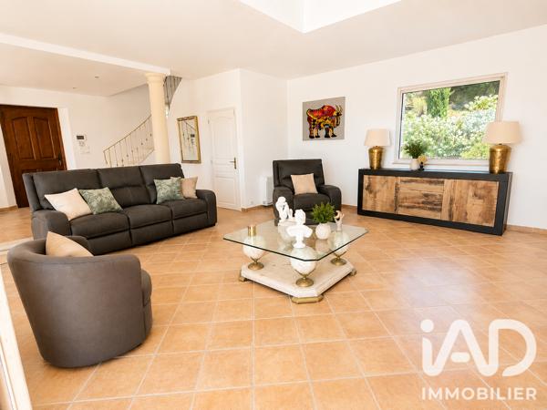 Location maison 5 pièces 287 m² Châteauneuf-Grasse