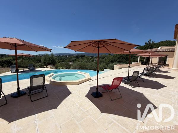Location maison 5 pièces 287 m² Châteauneuf-Grasse
