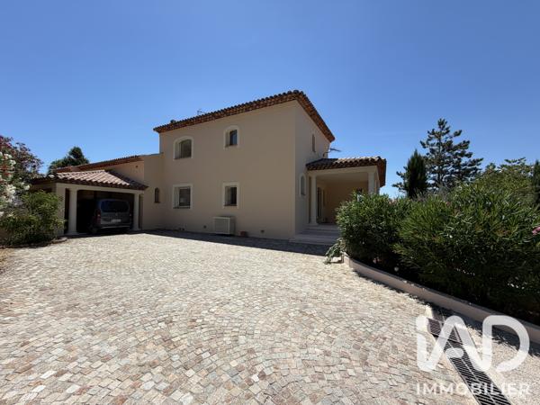 Location maison 5 pièces 287 m² Châteauneuf-Grasse