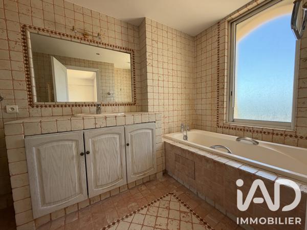 Location maison 5 pièces 287 m² Châteauneuf-Grasse