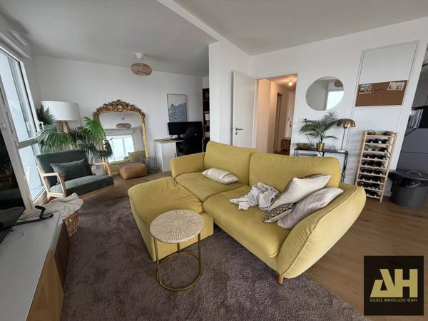 BREST - CAPUCIN - 97 M2 - ASCENSEUR- VUE MER- TERRASSE- PARKING-PMR
