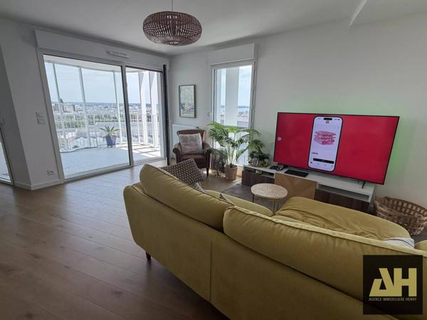 BREST - CAPUCIN - 97 M2 - ASCENSEUR- VUE MER- TERRASSE- PARKING-PMR