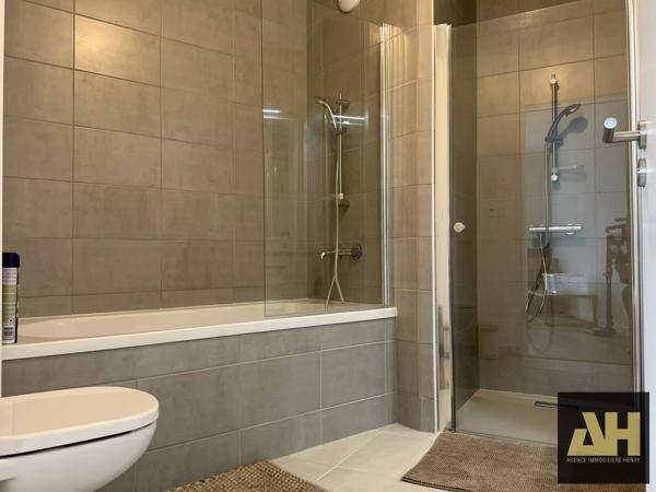 BREST - CAPUCIN - 97 M2 - ASCENSEUR- VUE MER- TERRASSE- PARKING-PMR