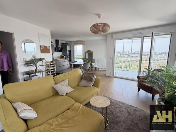 BREST - CAPUCIN - 97 M2 - ASCENSEUR- VUE MER- TERRASSE- PARKING-PMR