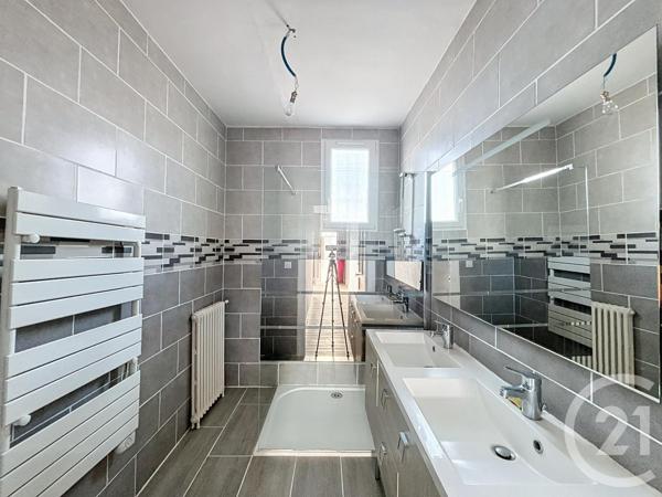 Maison à vendre  7 pièces - 140 m2 BELLENAVES - 03