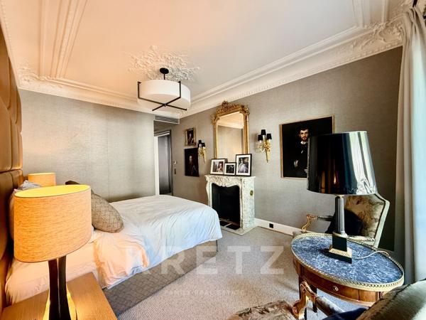 Appartement d’Exception au Cœur du 7ᵉ  – Élégance Haussmannienne et Design Contemporain