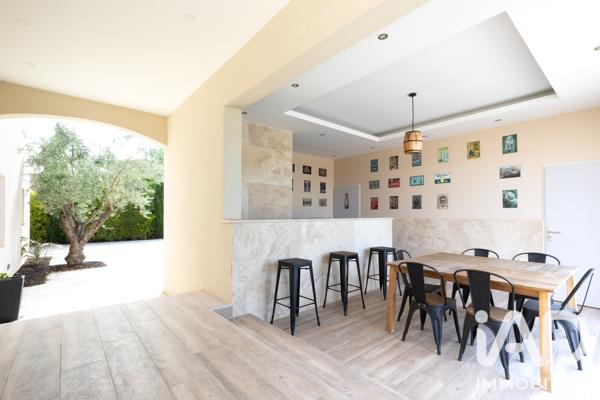 Maison (prestige) à vendre 11 pièces 275 m² Carpentras