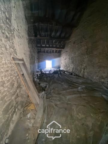 Exclusif, Immeuble à vendre CUISEAUX (71), locaux commerciaux loués - 2 plateaux à créer.