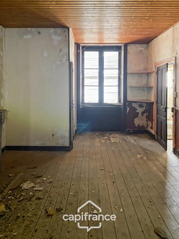 Exclusif, Immeuble à vendre CUISEAUX (71), locaux commerciaux loués - 2 plateaux à créer.