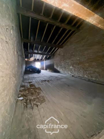 Exclusif, Immeuble à vendre CUISEAUX (71), locaux commerciaux loués - 2 plateaux à créer.