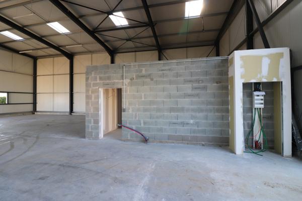 LOCAL / BUREAU NEUF A LOUER NIORT (79)