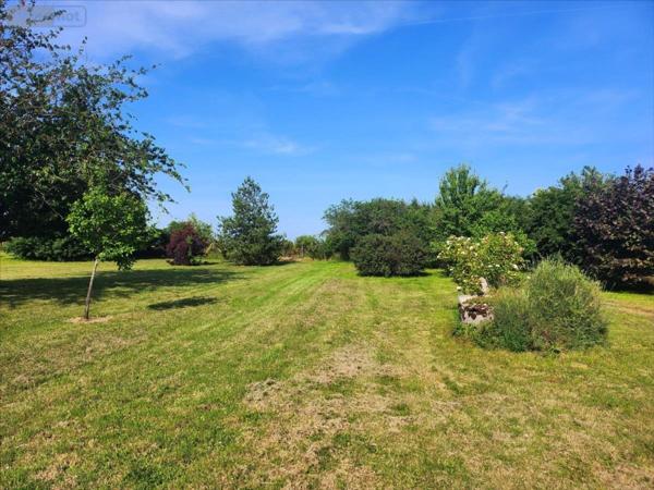 Maison à vendre à Bessais-le-Fromental dans le Cher (18210), ref : 1083922DA