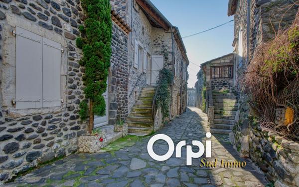 Maison à louer    2 pièces •  Alba-la-Romaine