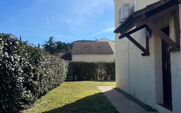 Maison à vendre    4 pièces • 90 m2 Saint-Paul-Trois-Châteaux