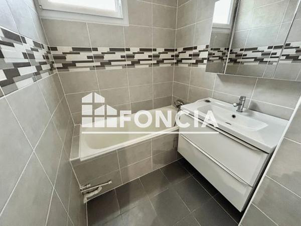 Location Appartement 4 pièces 78.65 m² - Lunel 34400